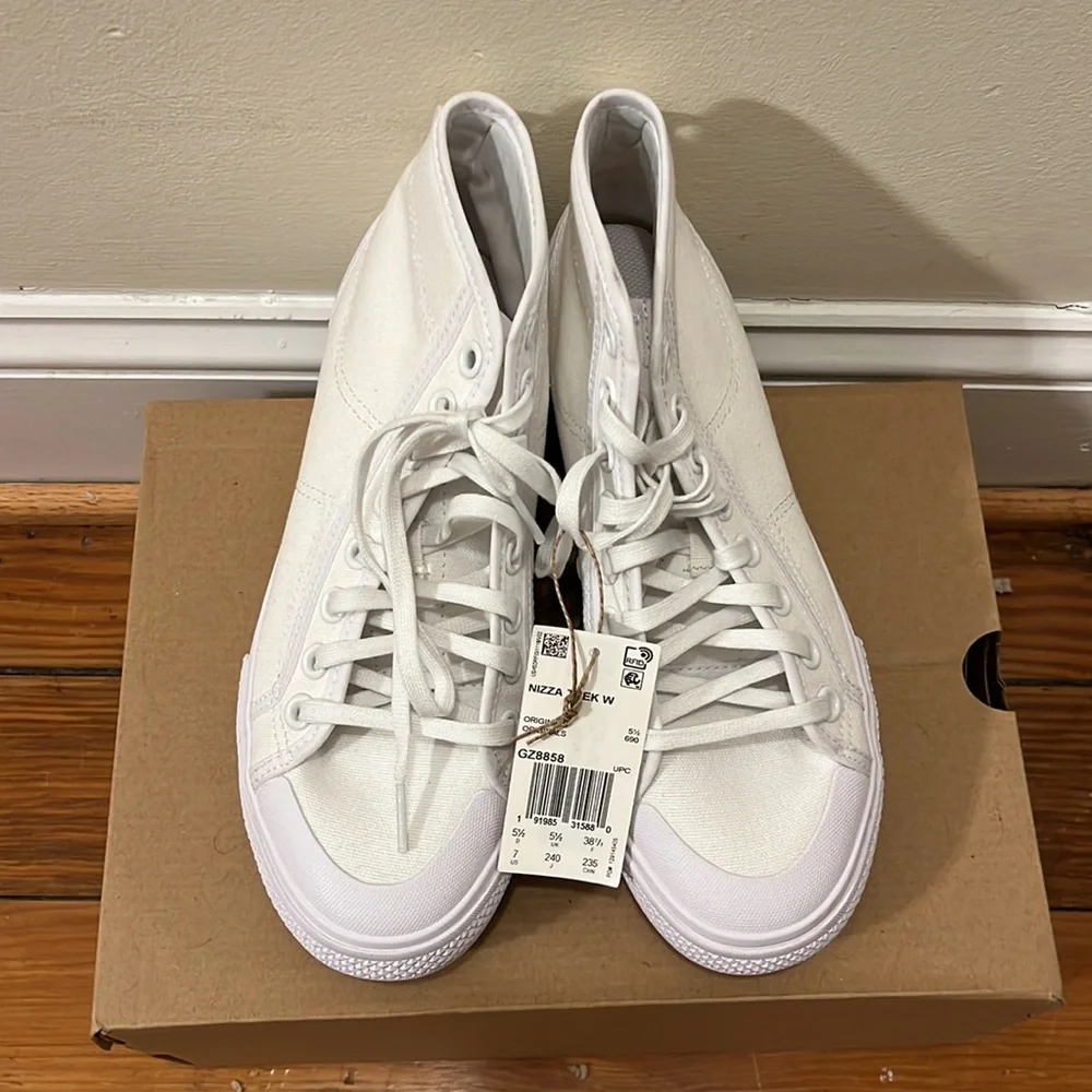 NEW Adidas Nizza Trek White Platform Sneaker Size 7 - Picture 6 of 11